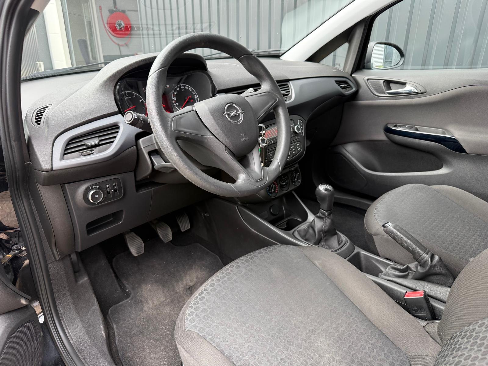 Opel Corsa-E 8