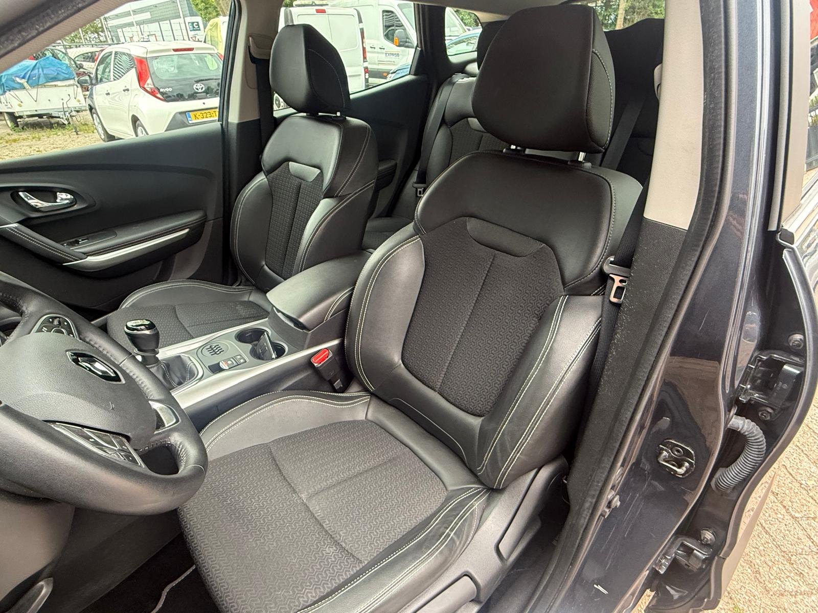 Renault Kadjar 1.2 TCe Intens 18