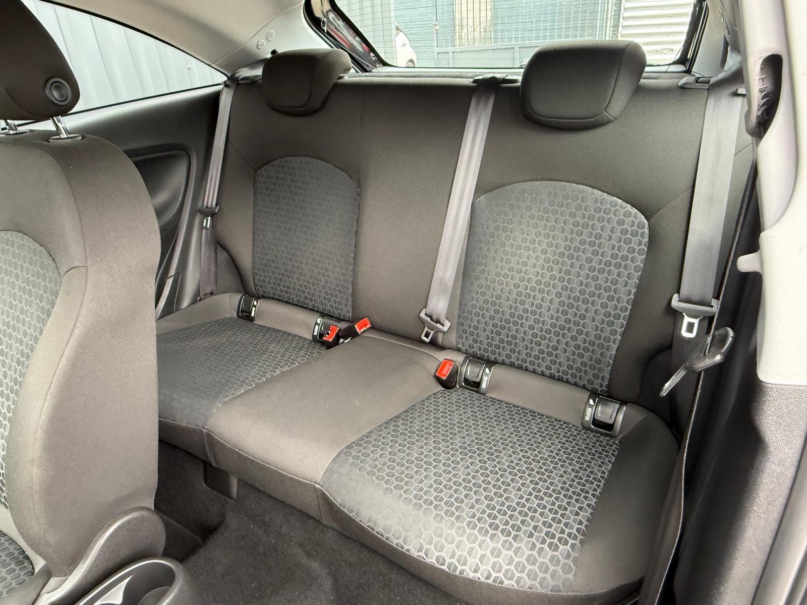 Opel Corsa-E 13