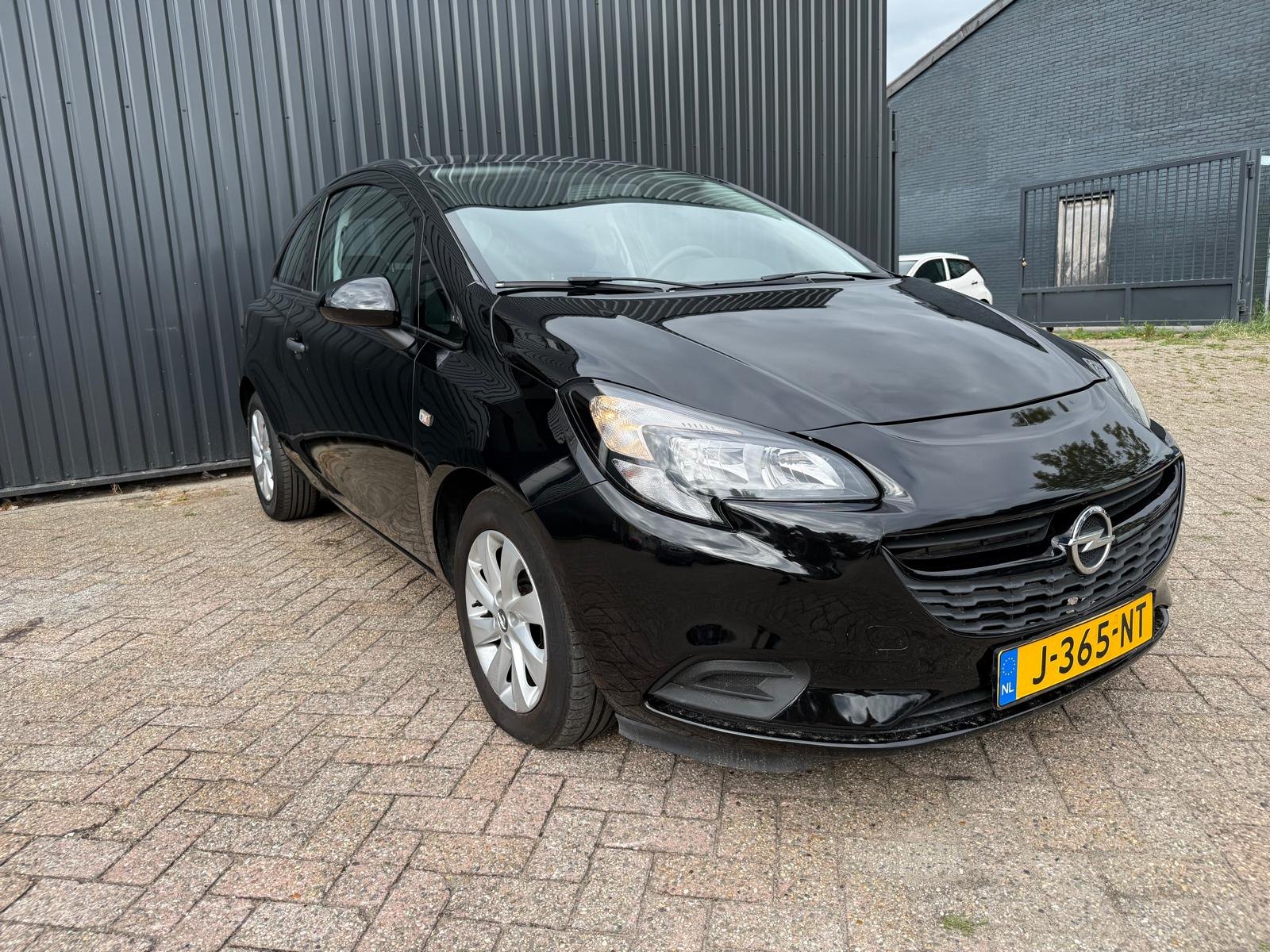 Opel Corsa-E 4
